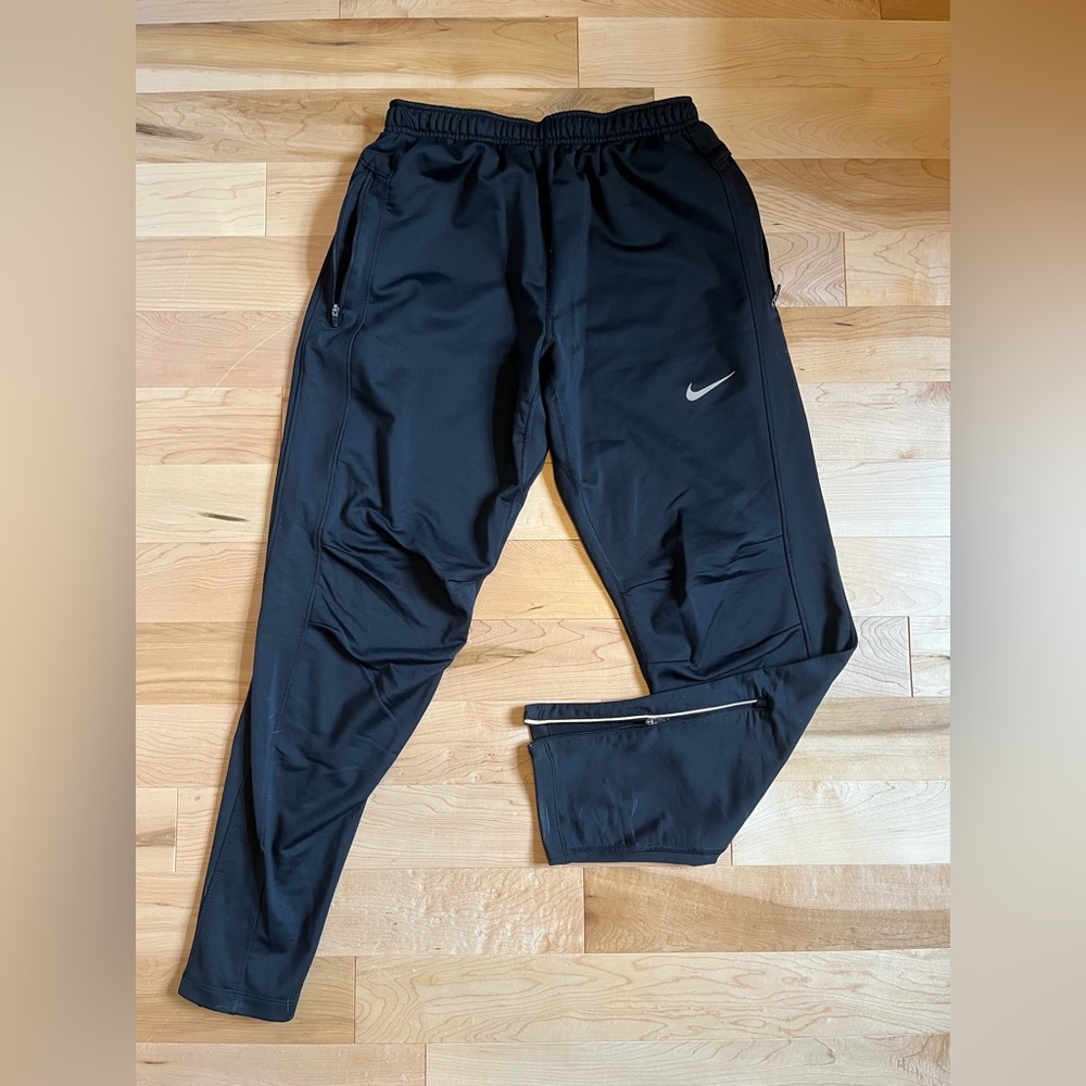 Men’s Nike black dryfit joggers